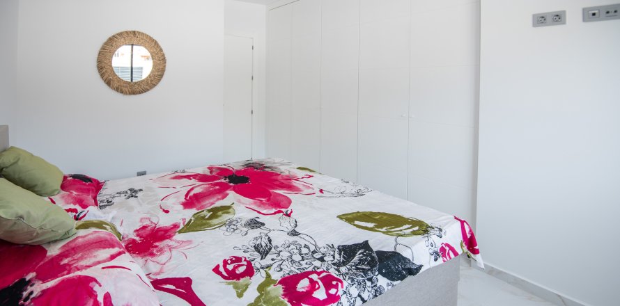 Villa Pinar De Campoverde, Alicante, Spānijā 2 istabas, 108 m2 Nr. 110714