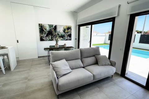 Huvila myytävänä Pinar De Campoverde, Alicante, Espanja, 2 makuuhuonetta, 108 m2 No. 110715 - kuva 4