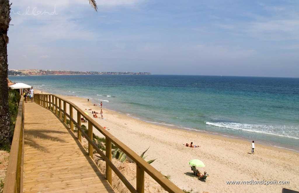 Apartamento en Pilar de la Horadada, Alicante, España 2 dormitorios, 63 m2 No. 108478