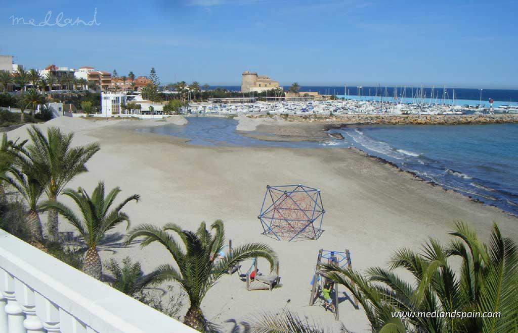Apartamento en Pilar de la Horadada, Alicante, España 2 dormitorios, 63 m2 No. 108478