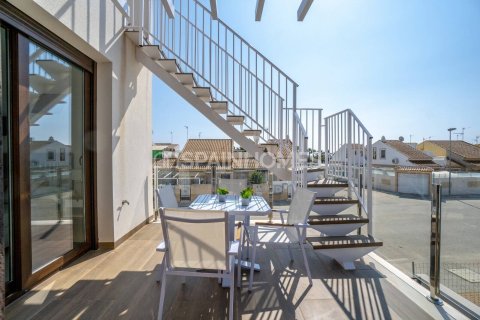 Apartamento en venta en San Pedro del Pinatar, Murcia, España 3 dormitorios, 105 m2 No. 117838 - foto 16
