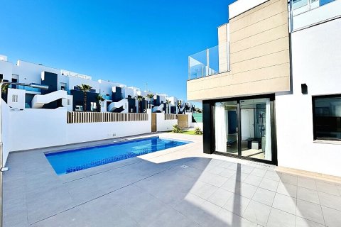 Villa in vendita Guardamar del Segura, Alicante, Spagna 3 camere da letto, 180 mq. N° 111161 - foto 1