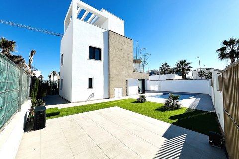 Villa in vendita Guardamar del Segura, Alicante, Spagna 3 camere da letto, 180 mq. N° 111161 - foto 2
