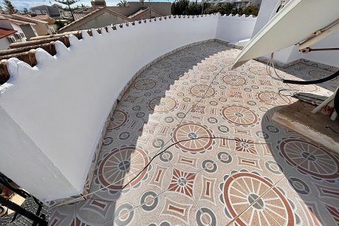 Huvila myytävänä Playa Flamenca II, Alicante, Espanja, 4 makuuhuonetta, 120 m2 No. 111155 - kuva 9