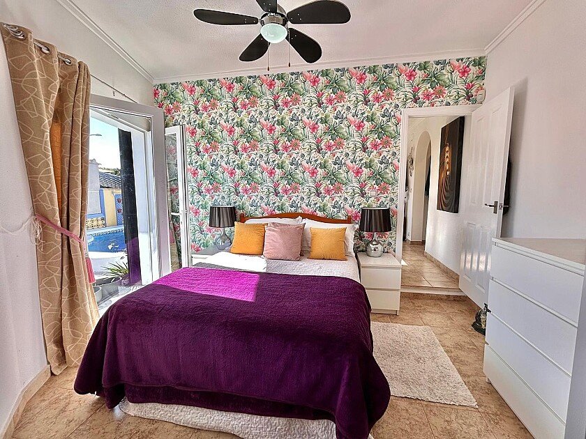Villa i Playa Flamenca II, Alicante, Spanien 4 sovrum, 120 kvm. Nr. 111155