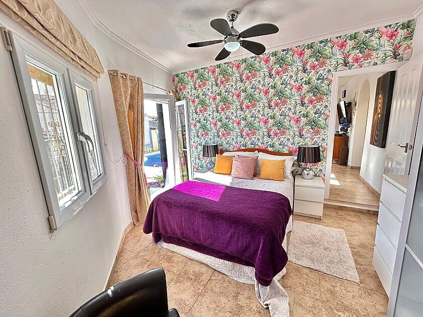 Villa i Playa Flamenca II, Alicante, Spanien 4 sovrum, 120 kvm. Nr. 111155