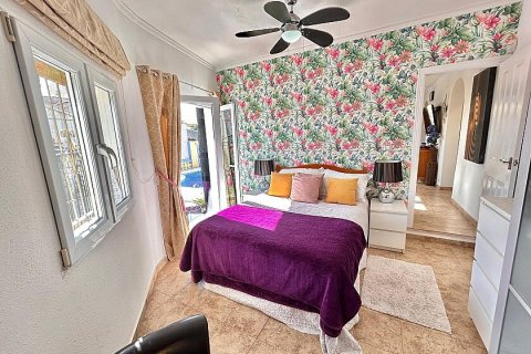 Huvila myytävänä Playa Flamenca II, Alicante, Espanja, 4 makuuhuonetta, 120 m2 No. 111155 - kuva 20