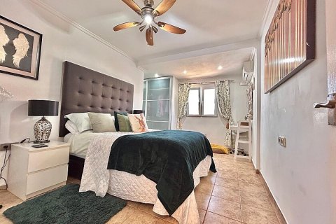 Huvila myytävänä Playa Flamenca II, Alicante, Espanja, 4 makuuhuonetta, 120 m2 No. 111155 - kuva 16