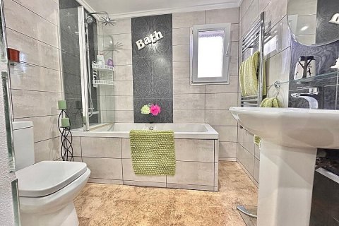 Huvila myytävänä Playa Flamenca II, Alicante, Espanja, 4 makuuhuonetta, 120 m2 No. 111155 - kuva 26