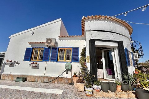 Huvila myytävänä Playa Flamenca II, Alicante, Espanja, 4 makuuhuonetta, 120 m2 No. 111155 - kuva 1
