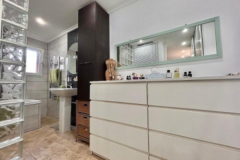 Huvila myytävänä Playa Flamenca II, Alicante, Espanja, 4 makuuhuonetta, 120 m2 No. 111155 - kuva 27