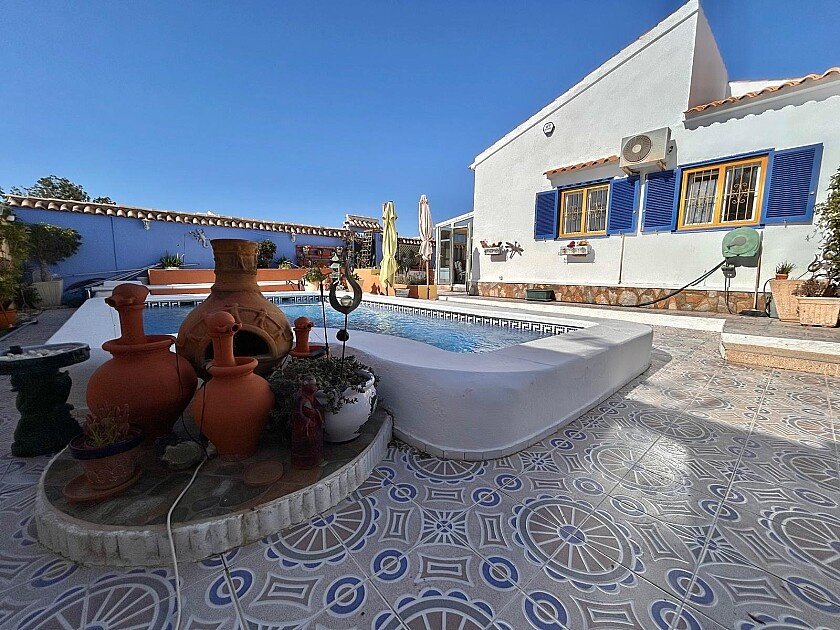 Villa i Playa Flamenca II, Alicante, Spanien 4 sovrum, 120 kvm. Nr. 111155