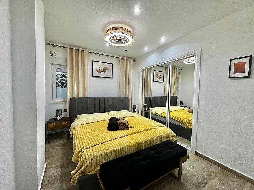 Apartment in Torrevieja, Alicante, Spain 2 bedrooms, 80 sq.m. No. 111152