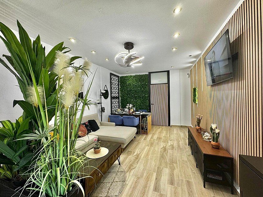 Apartment in Torrevieja, Alicante, Spain 2 bedrooms, 80 sq.m. No. 111152