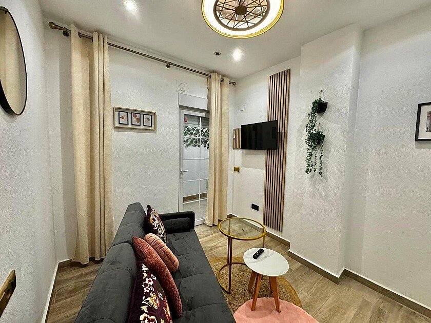 Apartment in Torrevieja, Alicante, Spain 2 bedrooms, 80 sq.m. No. 111152