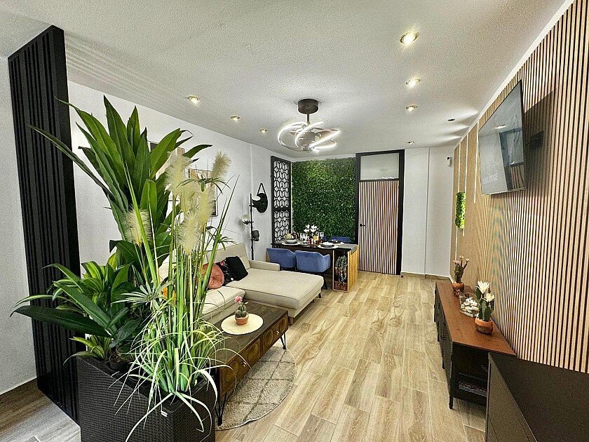 Apartment in Torrevieja, Alicante, Spain 2 bedrooms, 80 sq.m. No. 111152