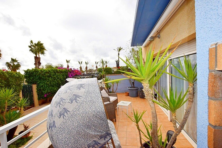 Townhouse in Cabo Roig, Alicante, Spain 4 bedrooms, 357 sq.m. No. 111157