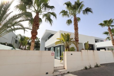 Villa in vendita Ciudad Quesada, Alicante, Spagna 3 camere da letto, 191 mq. N° 117469 - foto 1