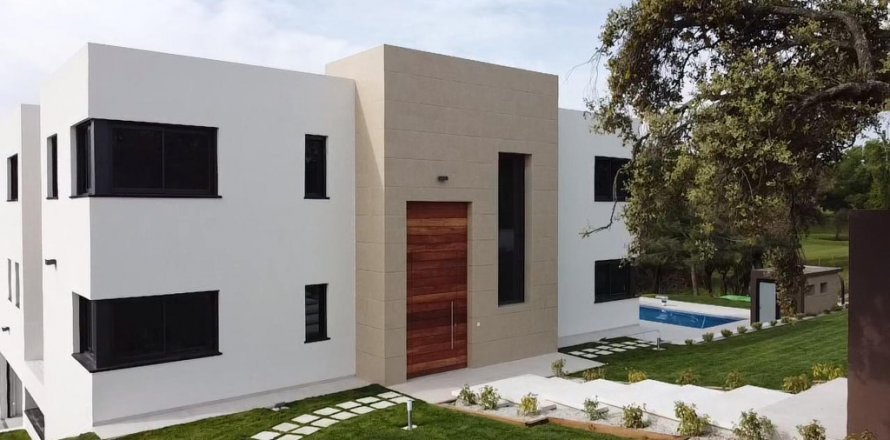 Villa Ciudalcampo, Madrid, Spain 6 bedrooms, 700 sq.m. No. 107919