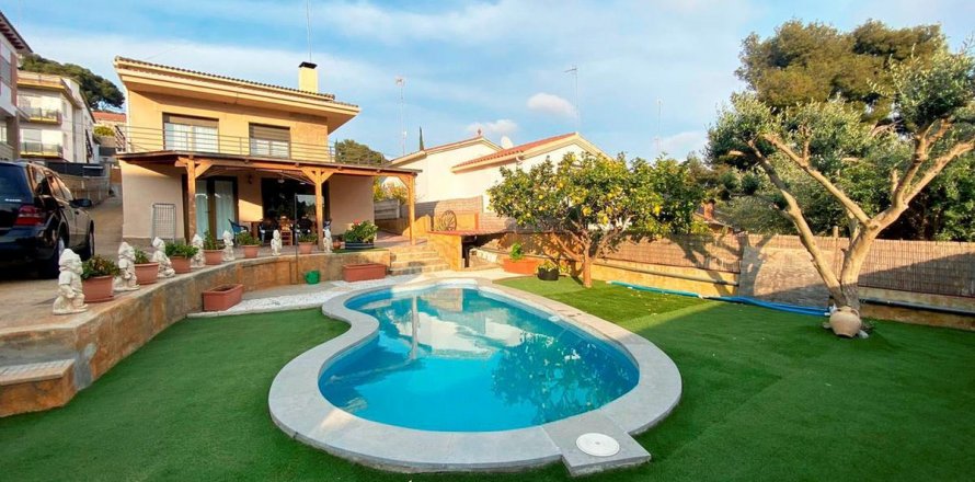 House Castelldefels, Barcelona, Spain 4 bedrooms, 90 sq.m. No. 21520
