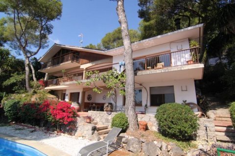 House for sale Castelldefels, Barcelona, Spain 5 bedrooms, 450 sq.m. No. 22963 - photo 3