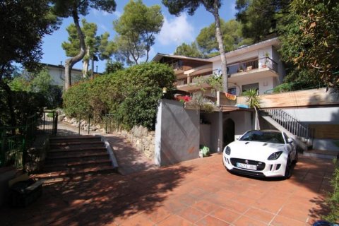 House for sale Castelldefels, Barcelona, Spain 5 bedrooms, 450 sq.m. No. 22963 - photo 12