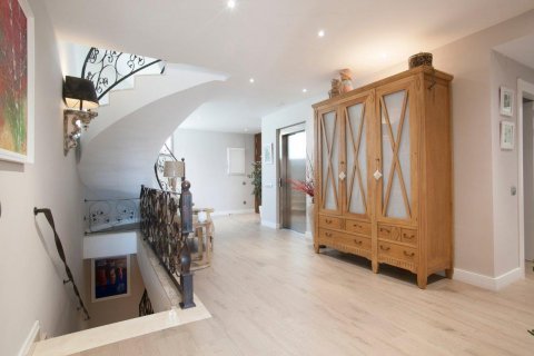 House for sale Castelldefels, Barcelona, Spain 7 bedrooms, 788 sq.m. No. 23030 - photo 23