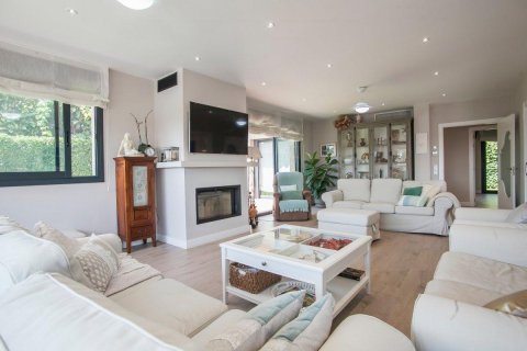 House for sale Castelldefels, Barcelona, Spain 7 bedrooms, 788 sq.m. No. 23030 - photo 15