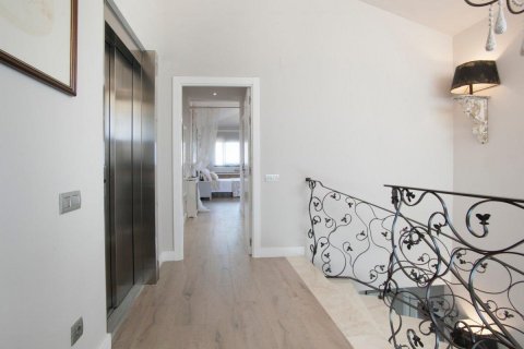 House for sale Castelldefels, Barcelona, Spain 7 bedrooms, 788 sq.m. No. 23030 - photo 28