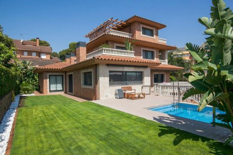 House for sale Castelldefels, Barcelona, Spain 7 bedrooms, 788 sq.m. No. 23030 - photo 1