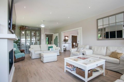 House for sale Castelldefels, Barcelona, Spain 7 bedrooms, 788 sq.m. No. 23030 - photo 18