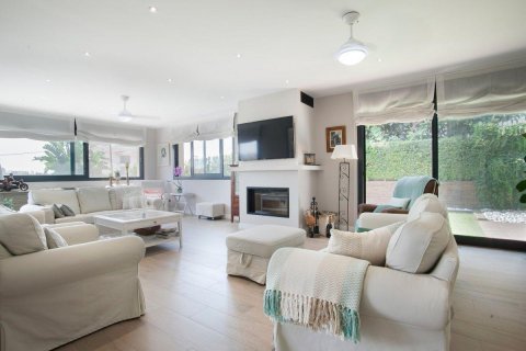 House for sale Castelldefels, Barcelona, Spain 7 bedrooms, 788 sq.m. No. 23030 - photo 17