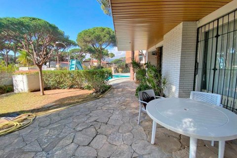 House for sale Castelldefels, Barcelona, Spain 6 bedrooms, 248 sq.m. No. 23037 - photo 2