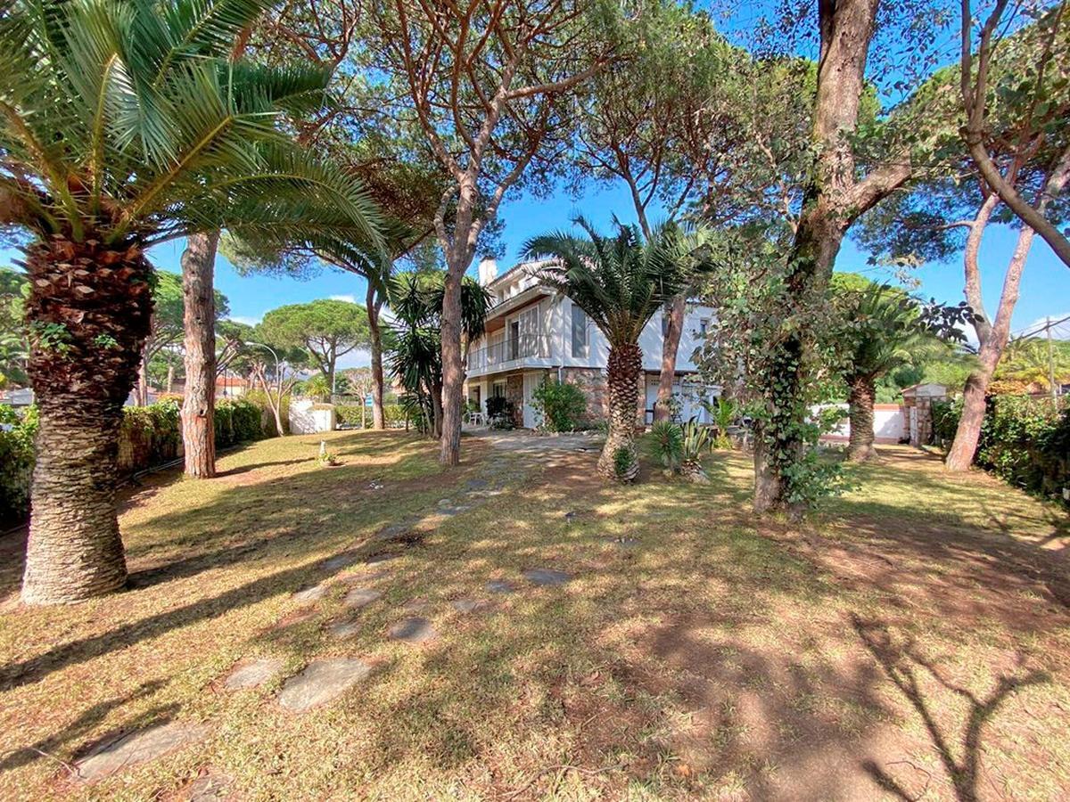 Talo Castelldefels, Barcelona, Espanja 6 makuuhuonetta, 248 m2 No. 23037