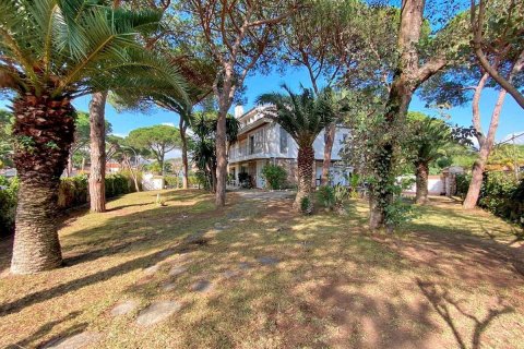 House for sale Castelldefels, Barcelona, Spain 6 bedrooms, 248 sq.m. No. 23037 - photo 13