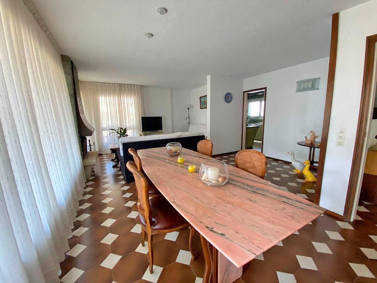 Talo Castelldefels, Barcelona, Espanja 6 makuuhuonetta, 248 m2 No. 23037