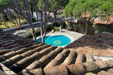 House for sale Castelldefels, Barcelona, Spain 6 bedrooms, 248 sq.m. No. 23037 - photo 10