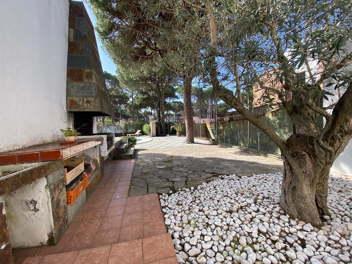 Talo Castelldefels, Barcelona, Espanja 6 makuuhuonetta, 248 m2 No. 23037