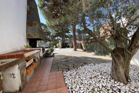 House for sale Castelldefels, Barcelona, Spain 6 bedrooms, 248 sq.m. No. 23037 - photo 6
