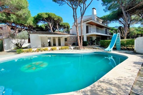 House for sale Castelldefels, Barcelona, Spain 6 bedrooms, 248 sq.m. No. 23037 - photo 1