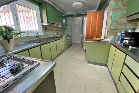 House for sale Castelldefels, Barcelona, Spain 6 bedrooms, 248 sq.m. No. 23037 - photo 9