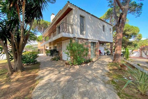 House for sale Castelldefels, Barcelona, Spain 6 bedrooms, 248 sq.m. No. 23037 - photo 3