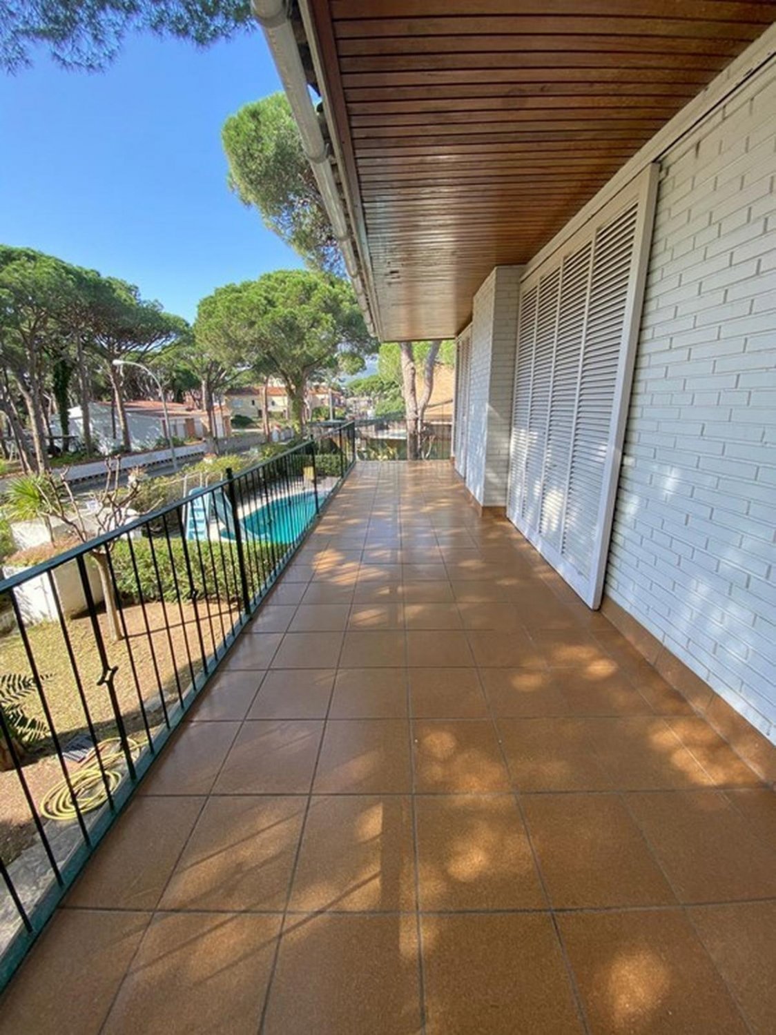 Talo Castelldefels, Barcelona, Espanja 6 makuuhuonetta, 248 m2 No. 23037
