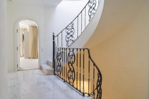 House for sale Castelldefels, Barcelona, Spain 7 bedrooms, 642 sq.m. No. 23031 - photo 5