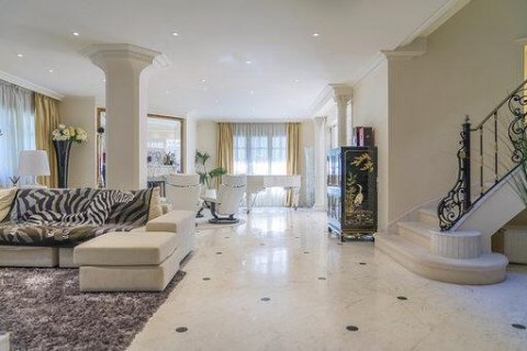 House for sale Castelldefels, Barcelona, Spain 7 bedrooms, 642 sq.m. No. 23031 - photo 23