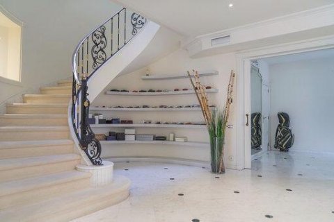 House for sale Castelldefels, Barcelona, Spain 7 bedrooms, 642 sq.m. No. 23031 - photo 6