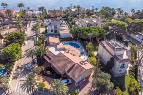 Villa for sale Cabo Roig, Alicante, Spain 3 bedrooms, 340 sq.m. No. 114719 - photo 4