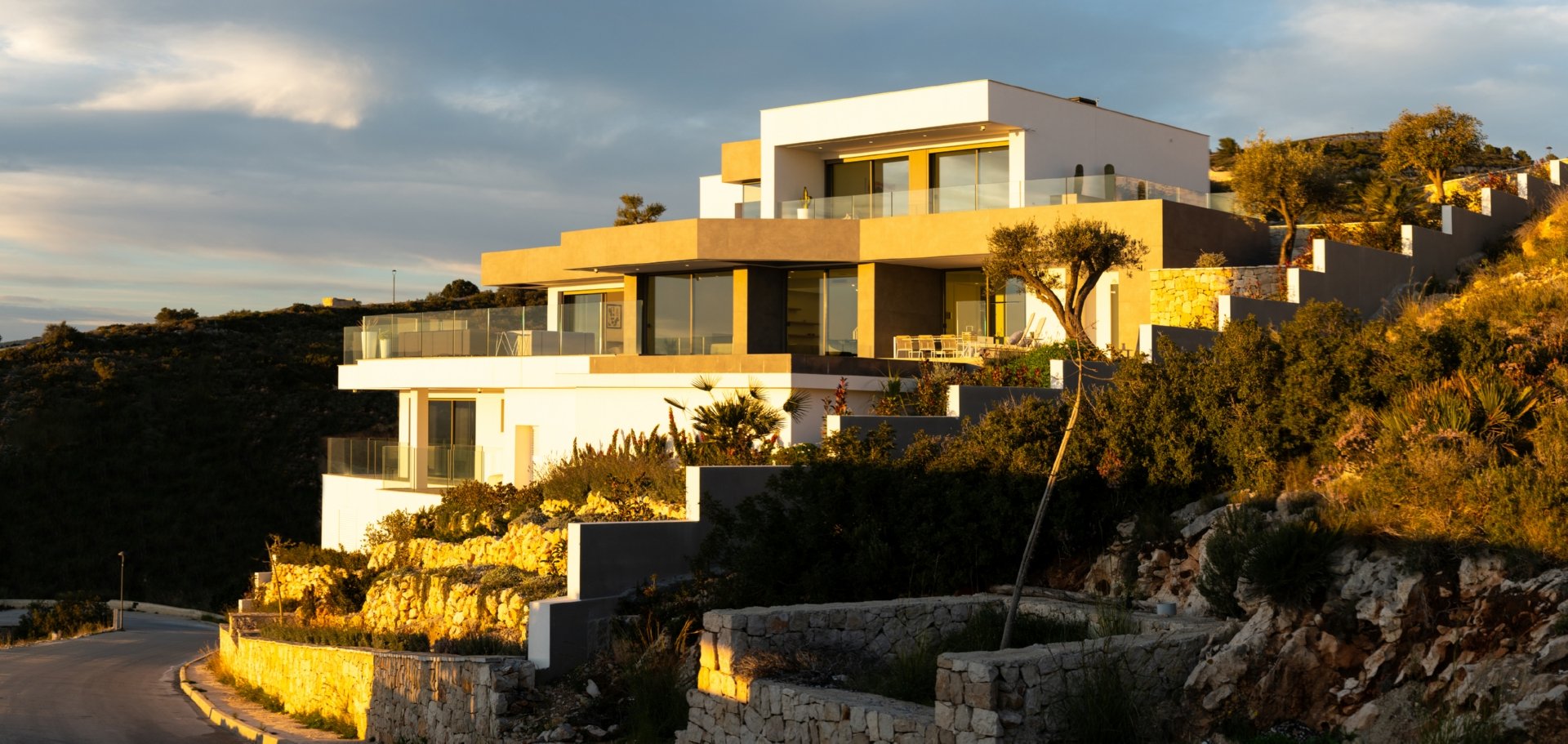 Villa a Cumbre Del Sol, Alicante, Spagna 4 camere da letto, 542 mq. N° 93141