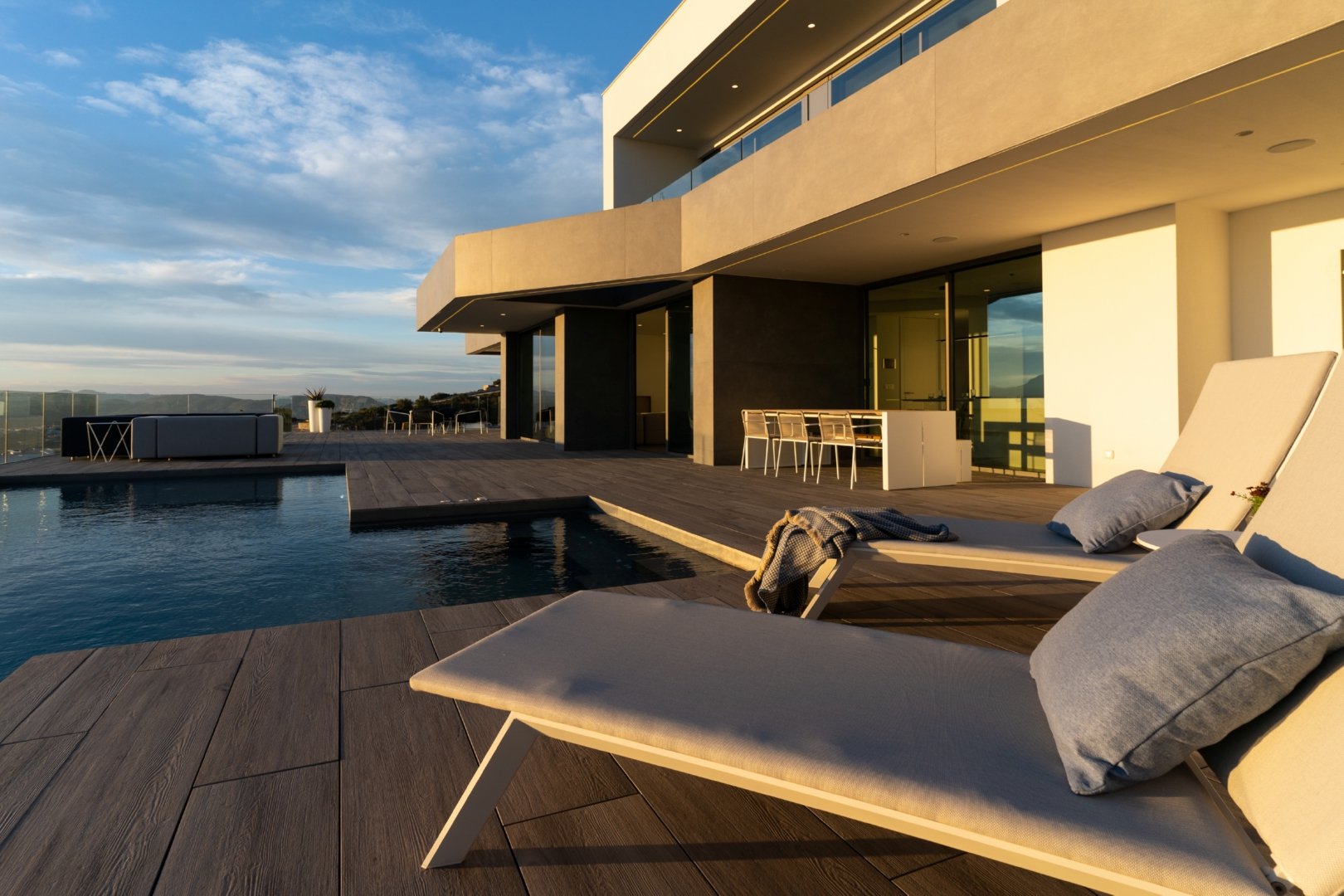 Villa a Cumbre Del Sol, Alicante, Spagna 4 camere da letto, 542 mq. N° 93141
