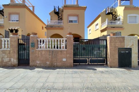 Villa for sale Torrevieja, Alicante, Spain 3 bedrooms, 95 sq.m. No. 109172 - photo 1